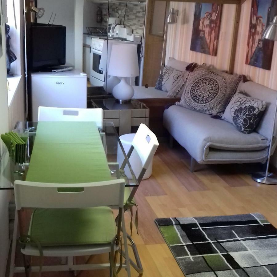 Apartment " Studio Green " Free Parking, Self Check-In 자그레브 외부 사진