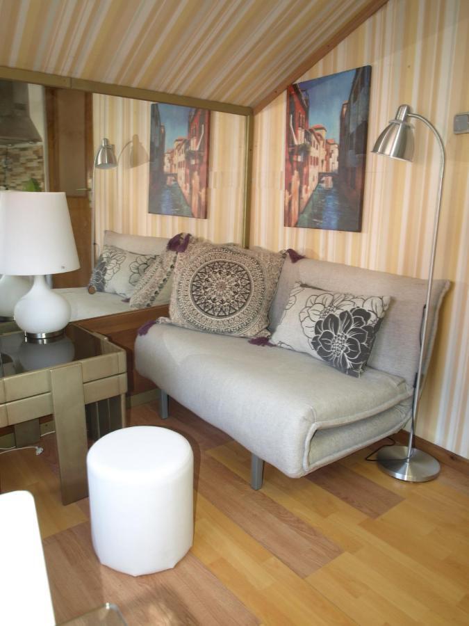 Apartment " Studio Green " Free Parking, Self Check-In 자그레브 외부 사진